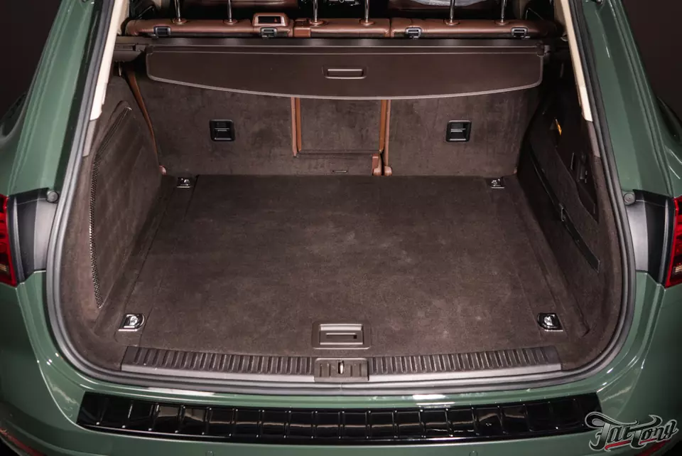 VW Touareg. Перекрас кузова, музыкальная система, шумоизоляция и антигравийная защита! Часть 2